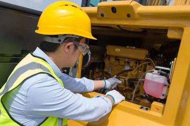 福泉市小松挖掘機維修售后服務全攻略 電話、翻新與再修服務詳解